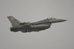 aviano june 18  2011 oup562 f 16cm 91 0345 77thfs 20thfw  shaw afb  south carolina