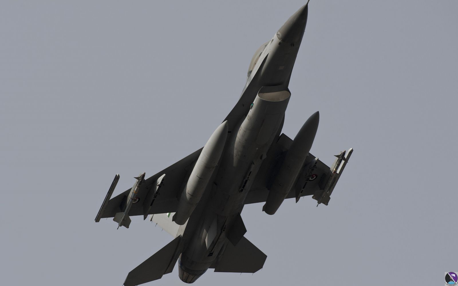 aviano october 30  2011 lion06 f 16a 674 6thsquadron al azraq ab  jordan rtb home end of operations
