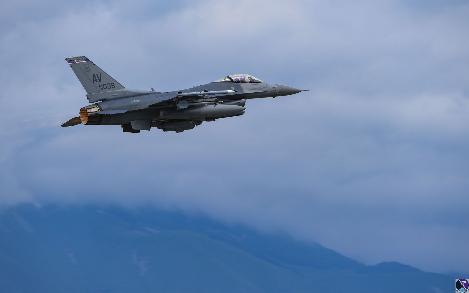 Fighting Falcons Take Off From Aviano